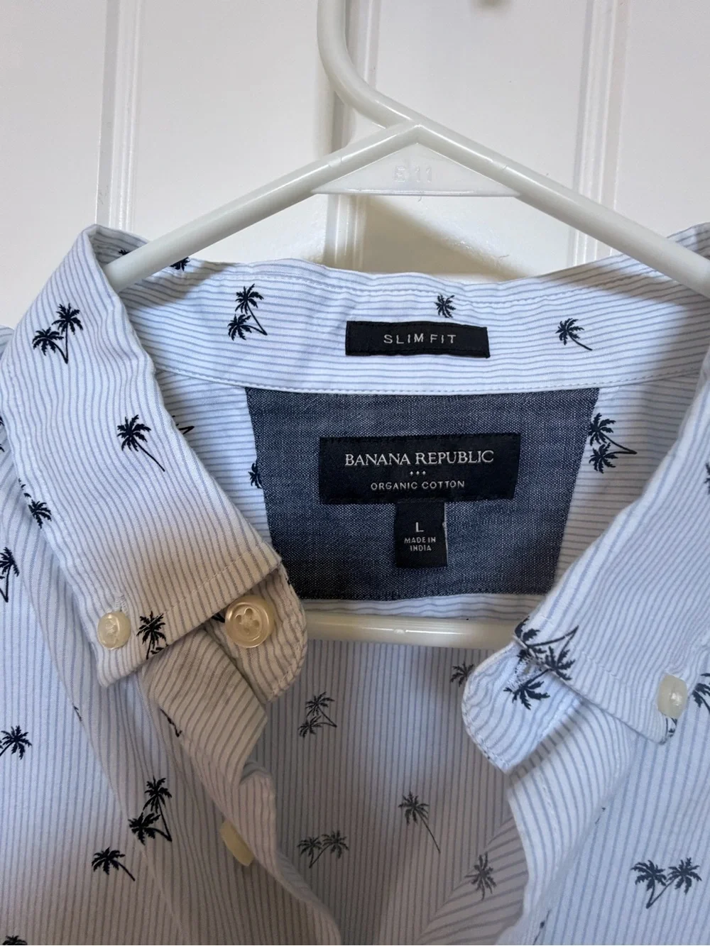 Banana Republic Light Blue Short-Sleeve Button-Down with Navy Palm Print